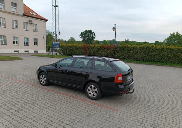 Skoda Octavia cena 24900 przebieg: 243700, rok produkcji 2011 z Pisz małe 154